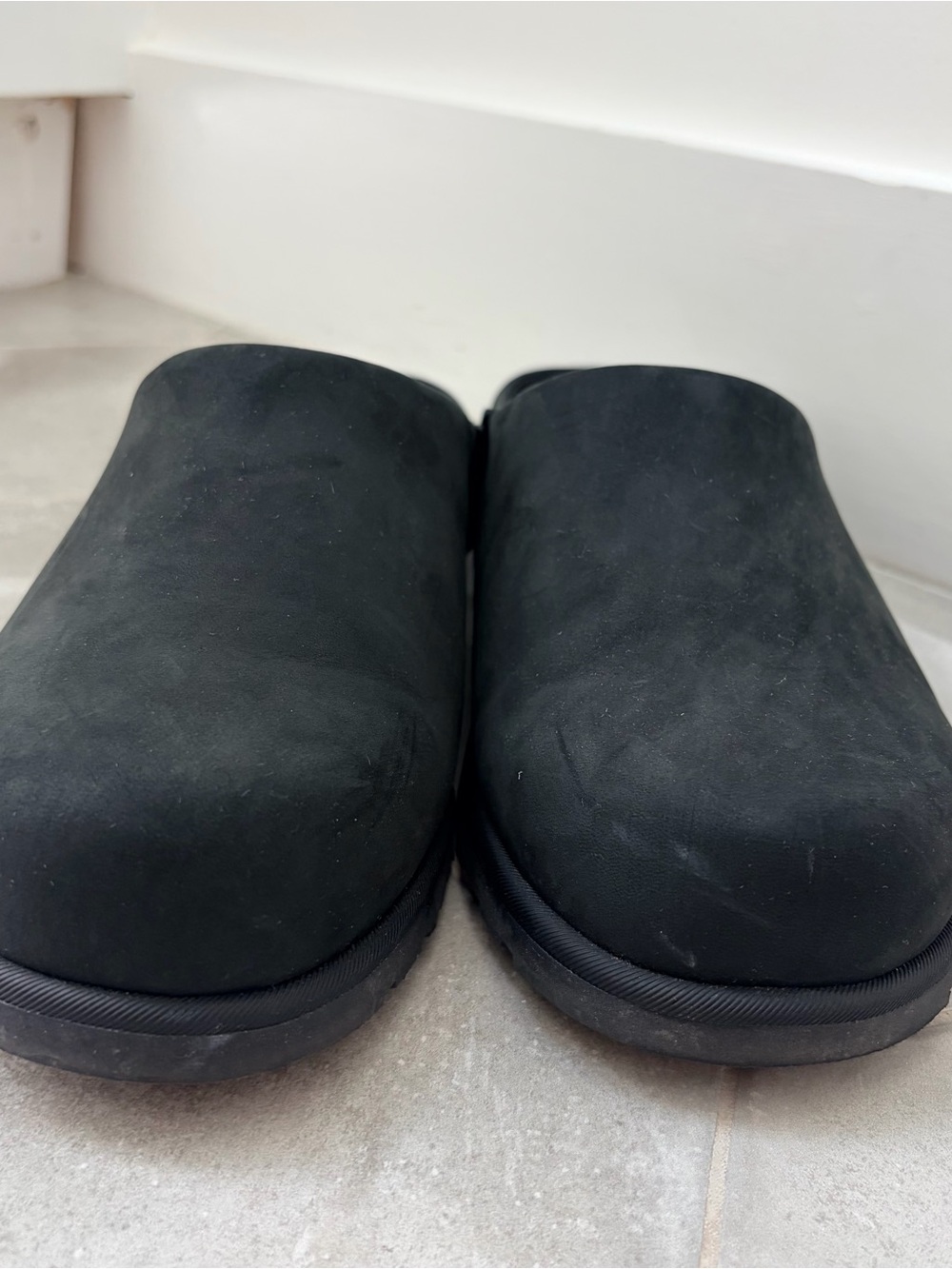 UGG Otzo Clog in Black - Women’s 8 - Picture 6 of 7